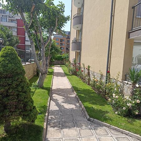 Rose Residence Pantai Sunny Luaran gambar
